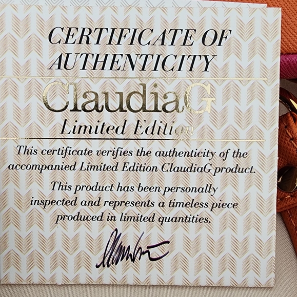 Claudia G crossbody - Picture 4 of 7